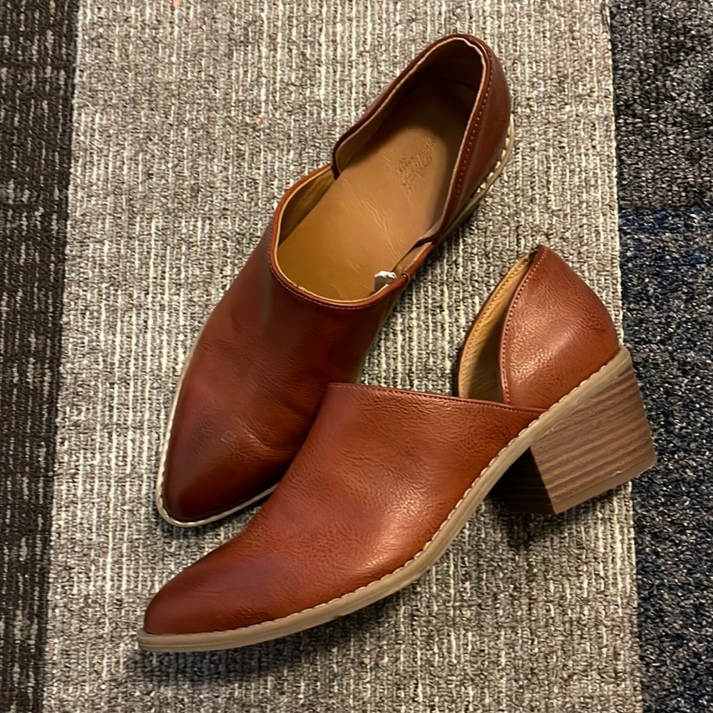 Universal Thread Rylie Cognac Vegan Leather Bootie Sz 8.5